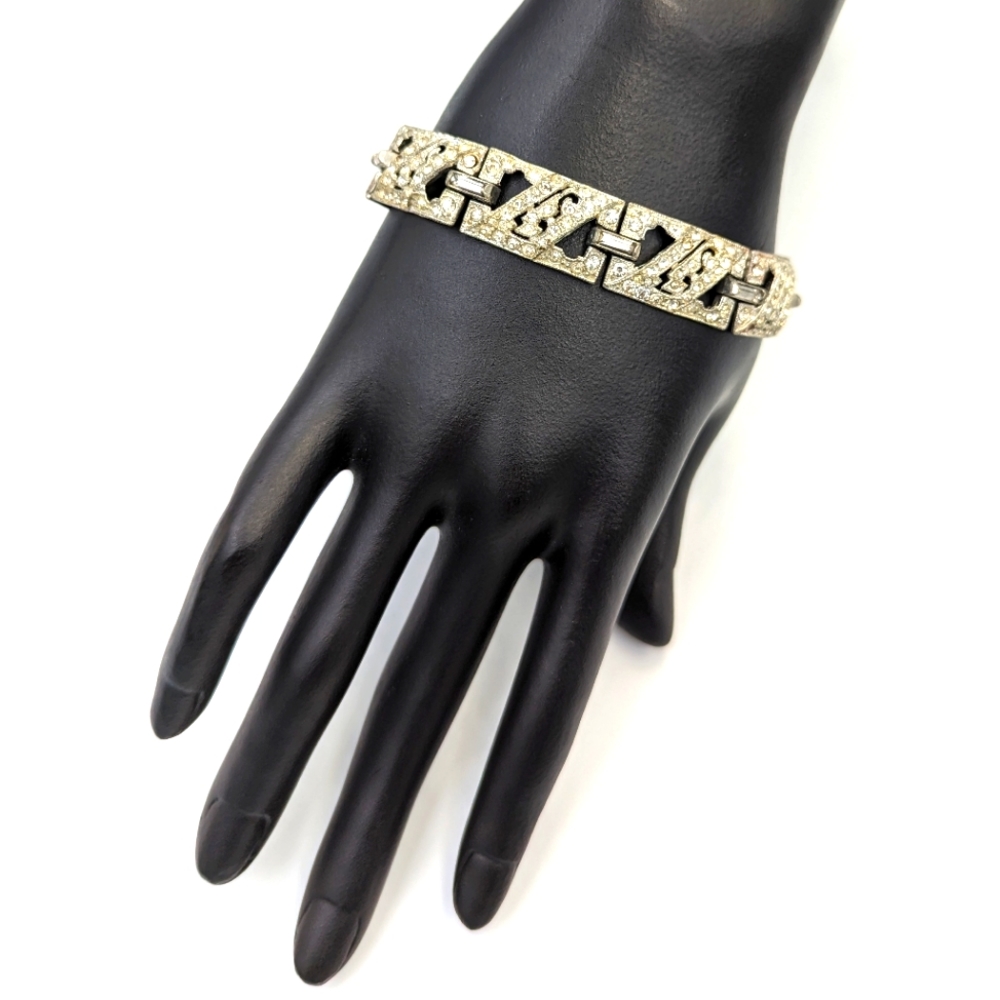 Beautiful Vintage Art Deco Rhinestone Link Bracelet Gold over clasp Silver Tone